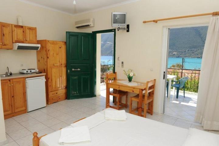 Mediterraneo Studios Vasilikí Eksteriør bilde