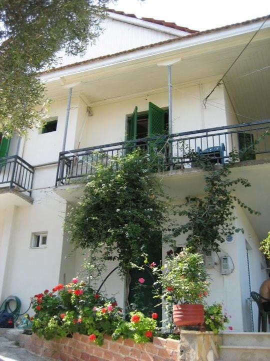 Mediterraneo Studios Vasilikí Eksteriør bilde